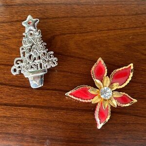 Set of 2 Christmas holiday pins